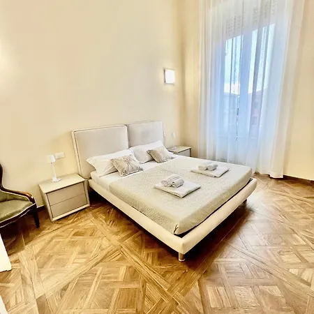 Contesso Luxury Apartament *